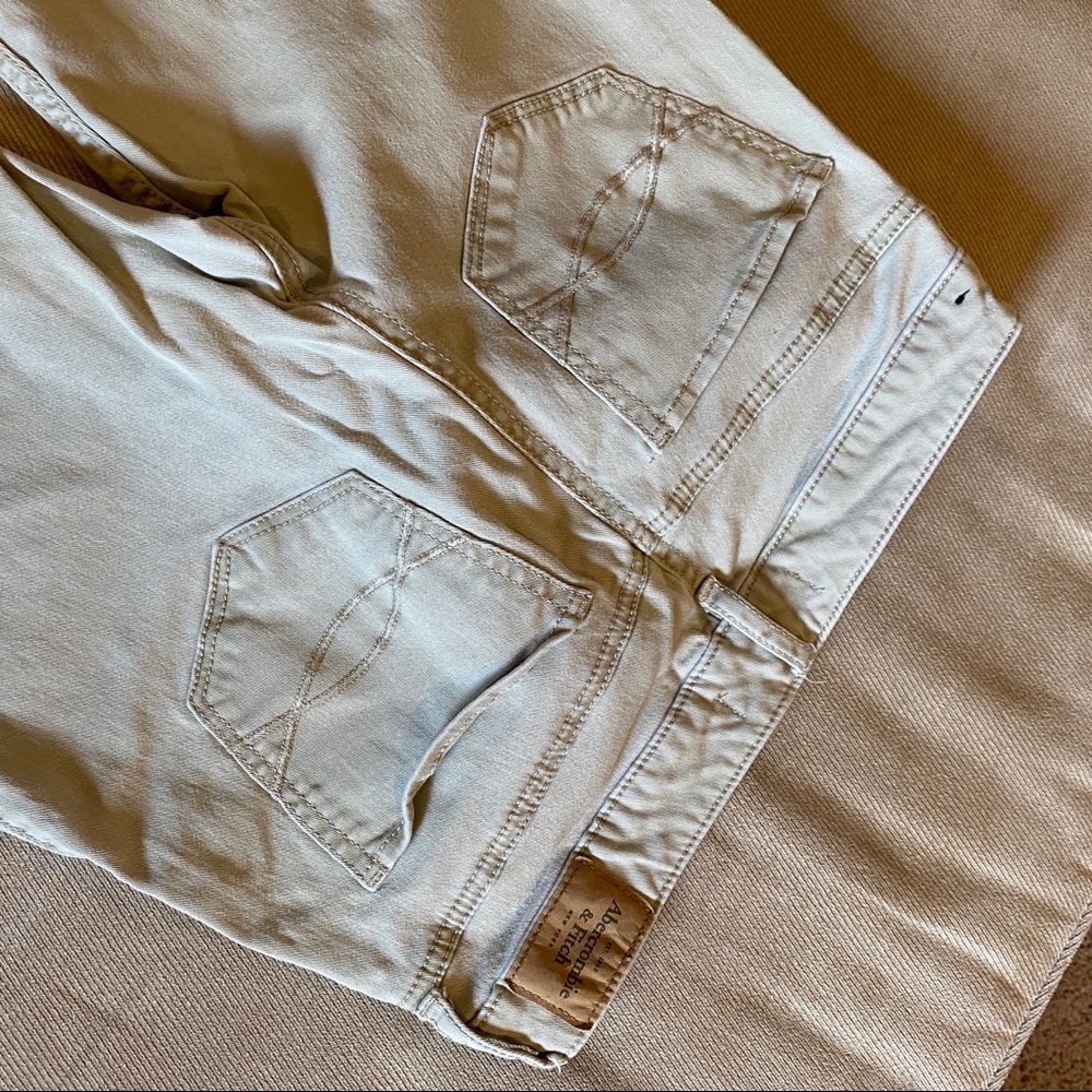 Hollister khaki pants